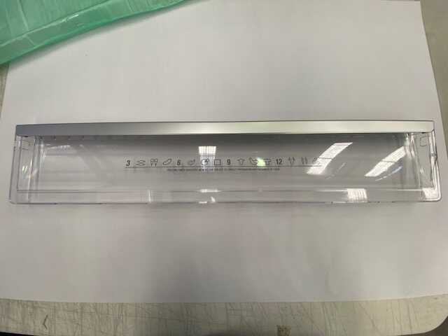 140052039025 Electrolux Facia Drawer Freezer Middle Assembly