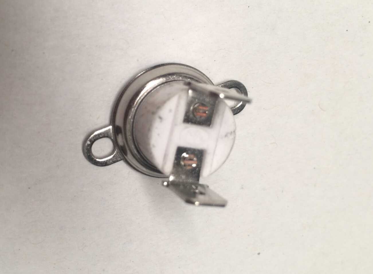 D104 Safety Cutout Thermostat 110°C Normally Closed