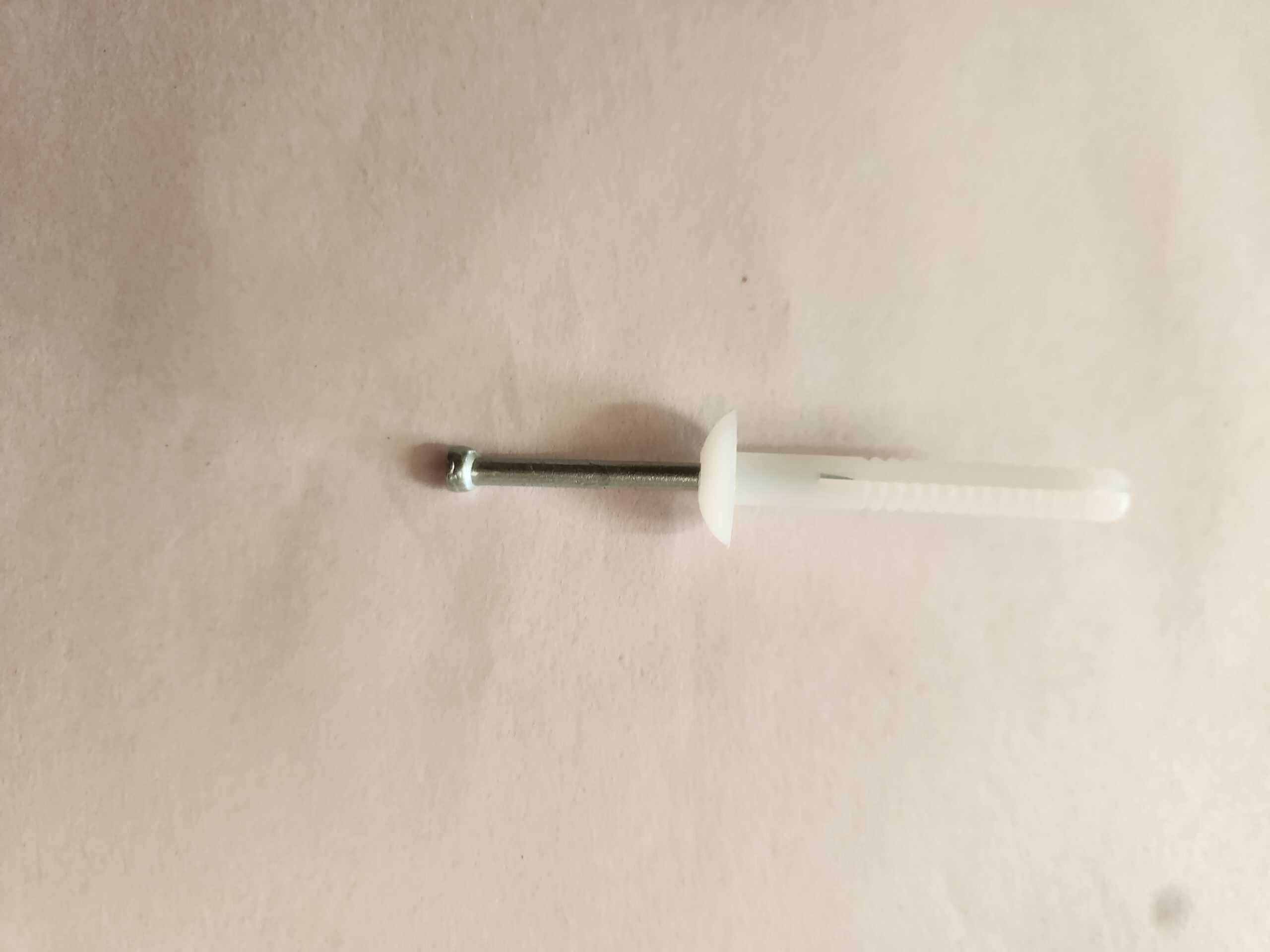 30098NLS Mushroom Head Nylon Nail In Anchor 100 Pack