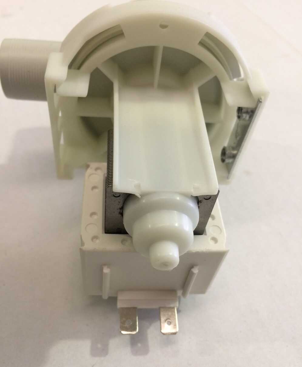 SP083B Hoover Hanning Twist Drain Pump - Image 2