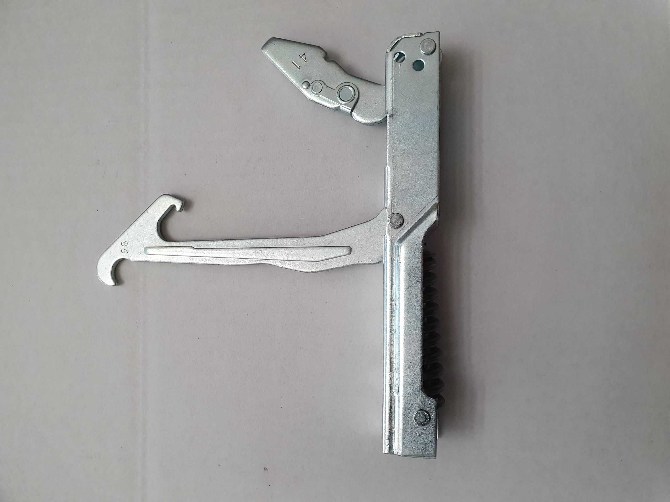 931331044 Smeg Oven Door Hinge (Single Hinge)