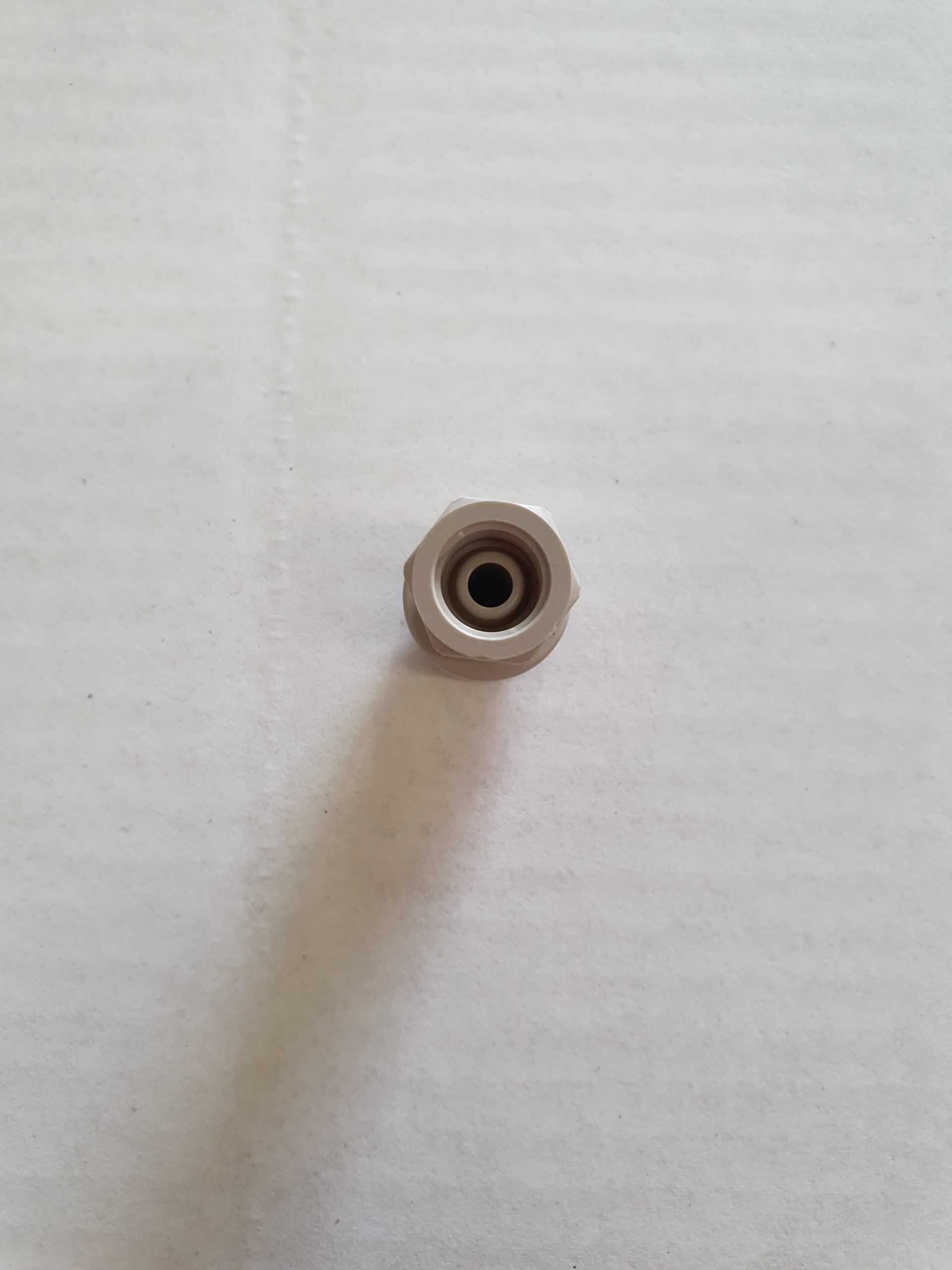 CI3208U7S John Guest 7/1" UNS Thread Tap or Fridge Connector to 1/4" Tube With Flange Cone