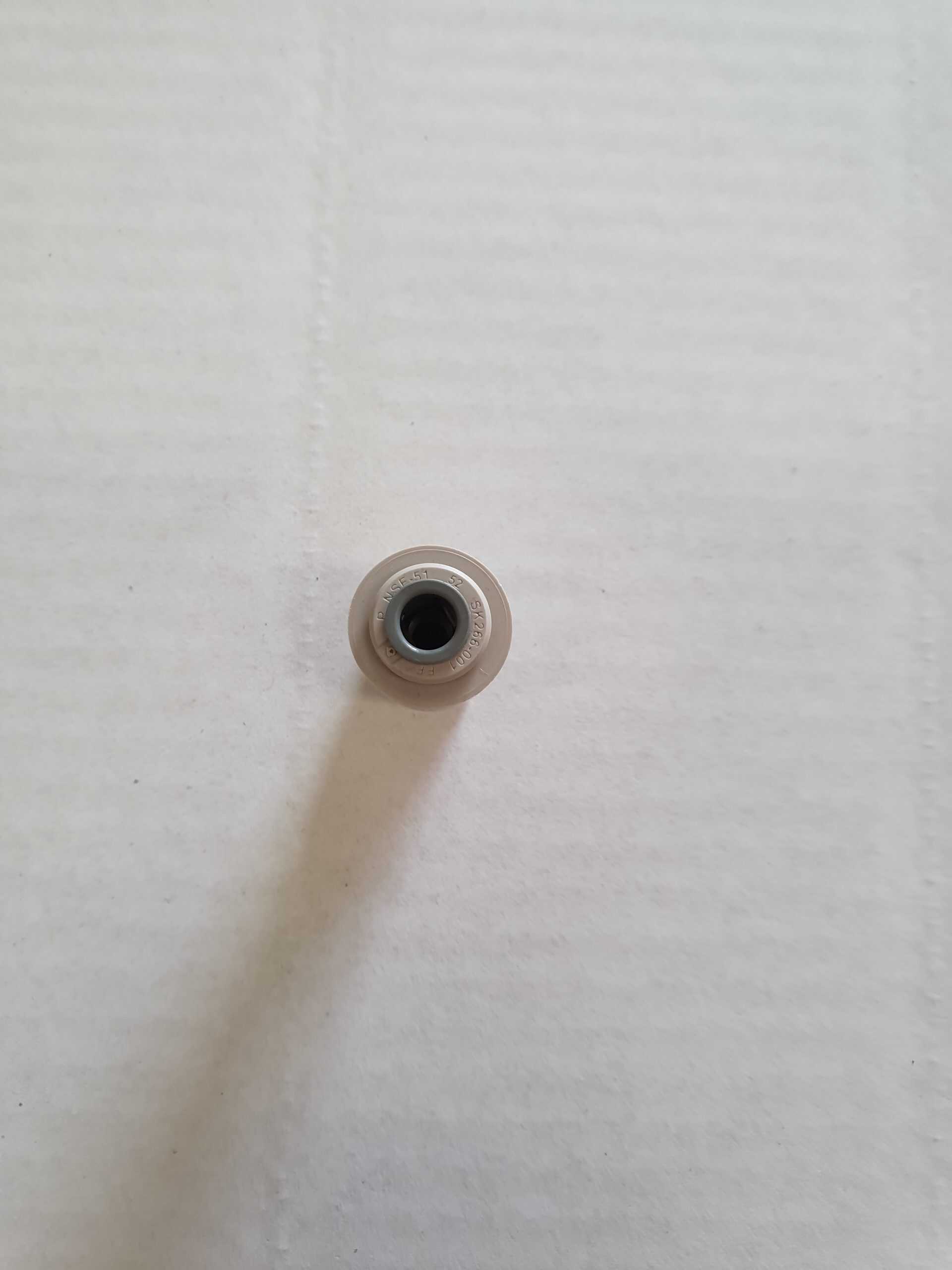 CI3208U7S John Guest 7/1" UNS Thread Tap or Fridge Connector to 1/4" Tube With Flange Cone - Image 2