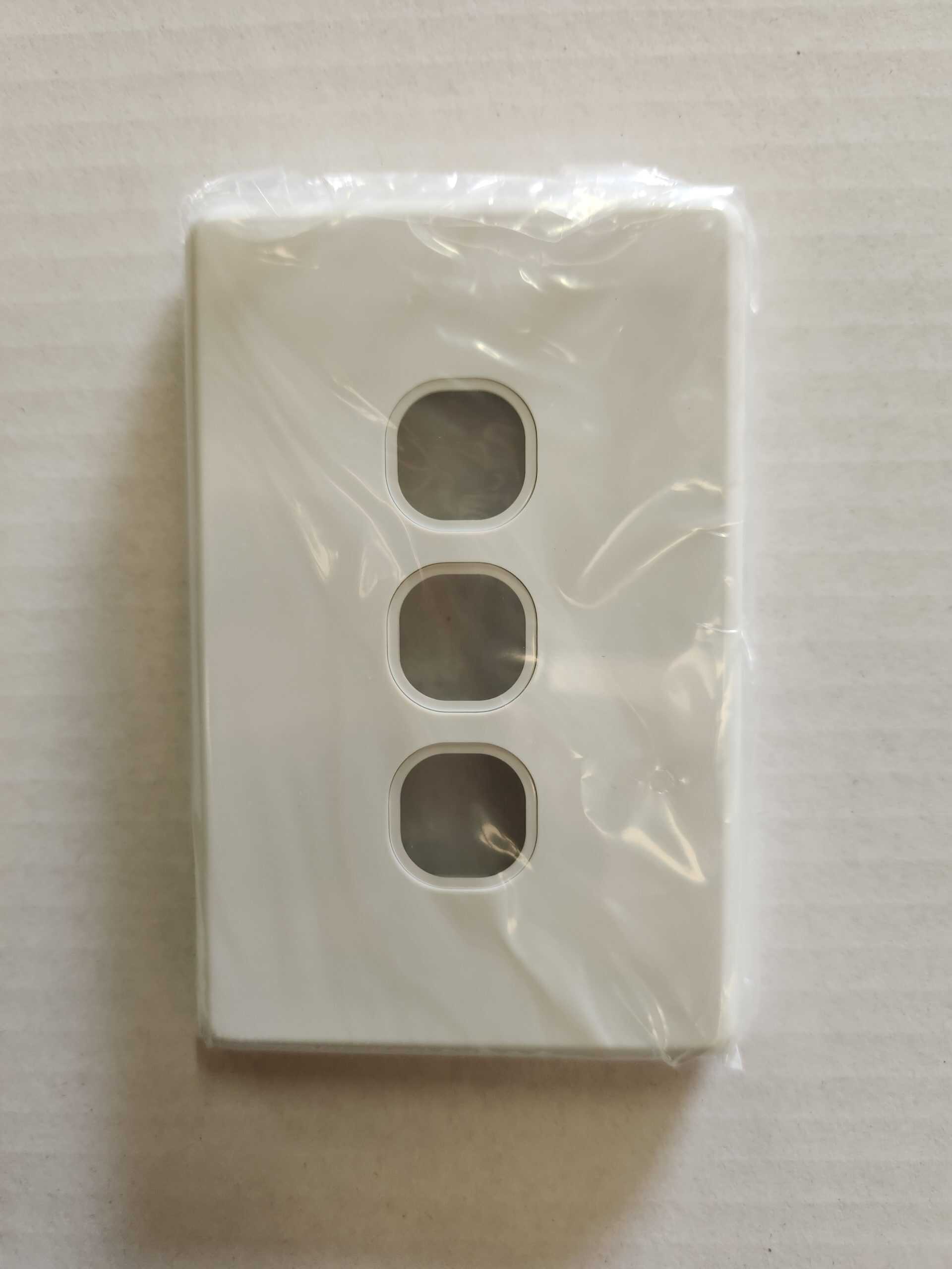 30603NLS 3 Gang Plate and grid