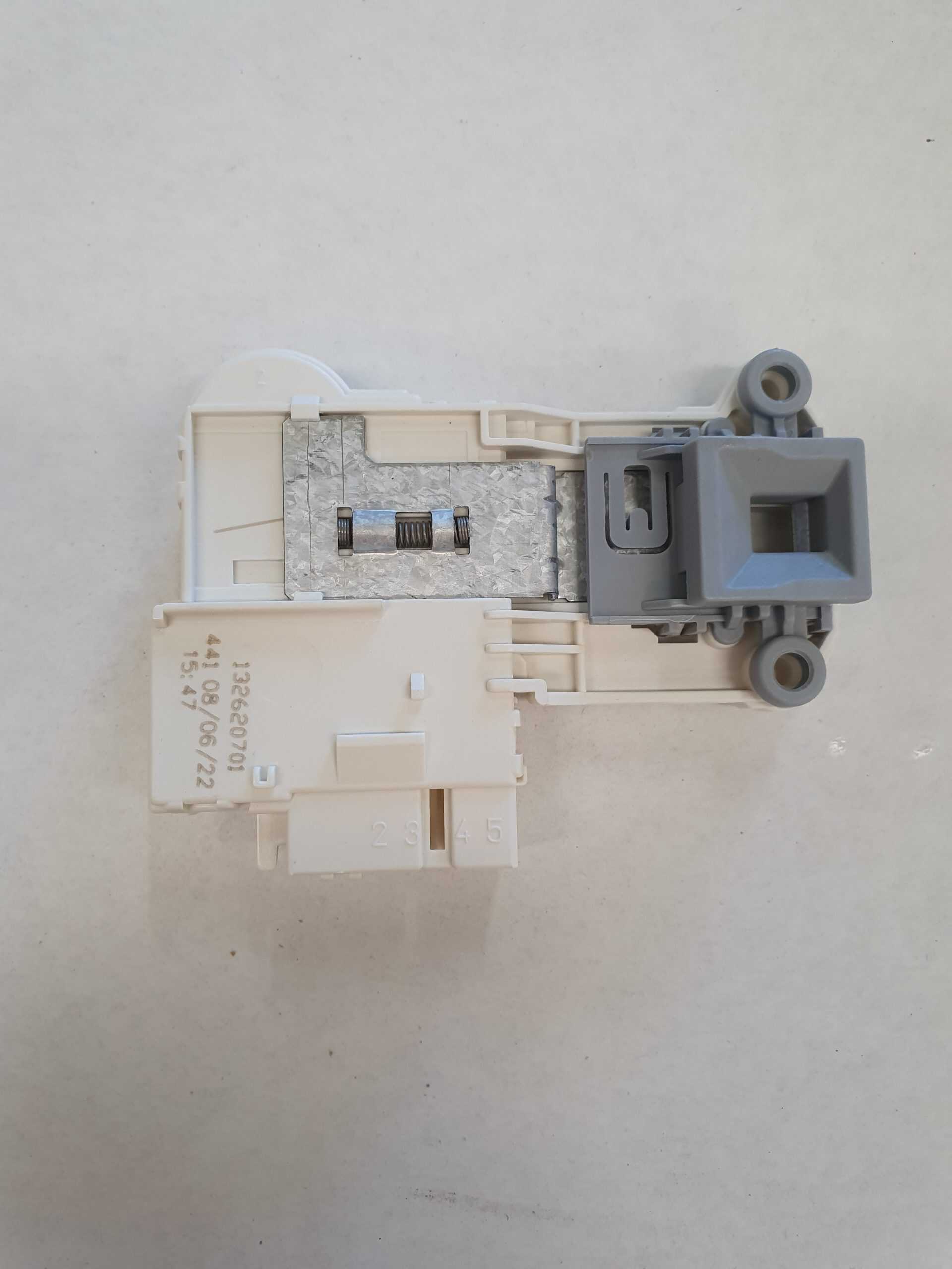 3792035002 Electrolux Door Lock