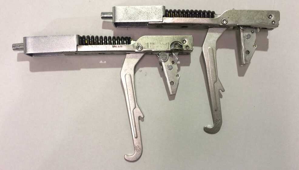 031118009908/909 Kit Blanco Oven Door Hinge Left & Right