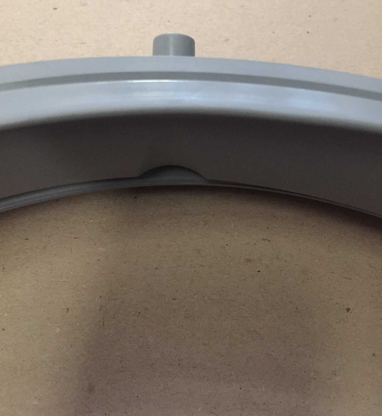 4986EN1003A LG Washing machine door seal - No hole in outlet spout - Image 4
