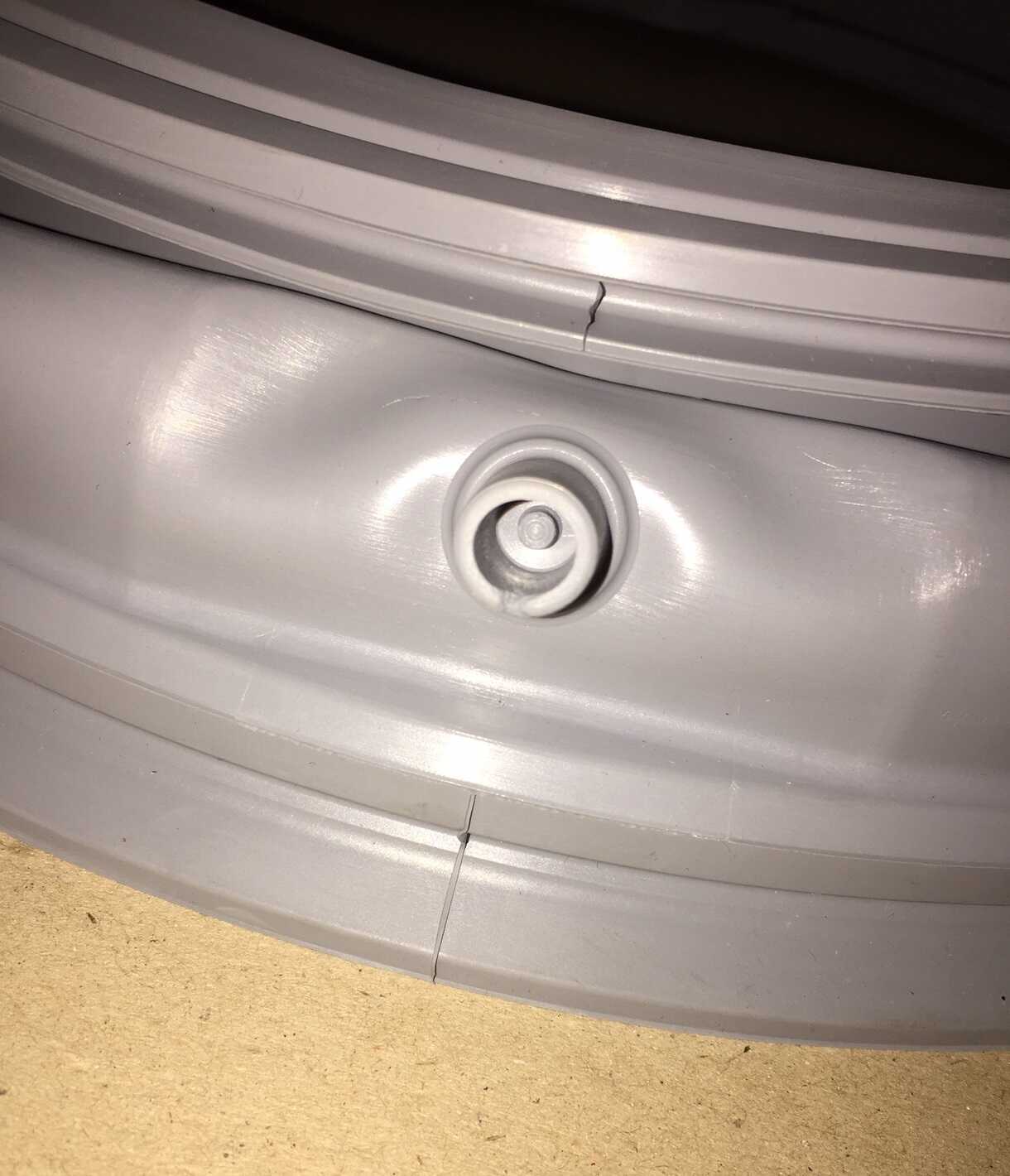 4986EN1003A LG Washing machine door seal - No hole in outlet spout - Image 5