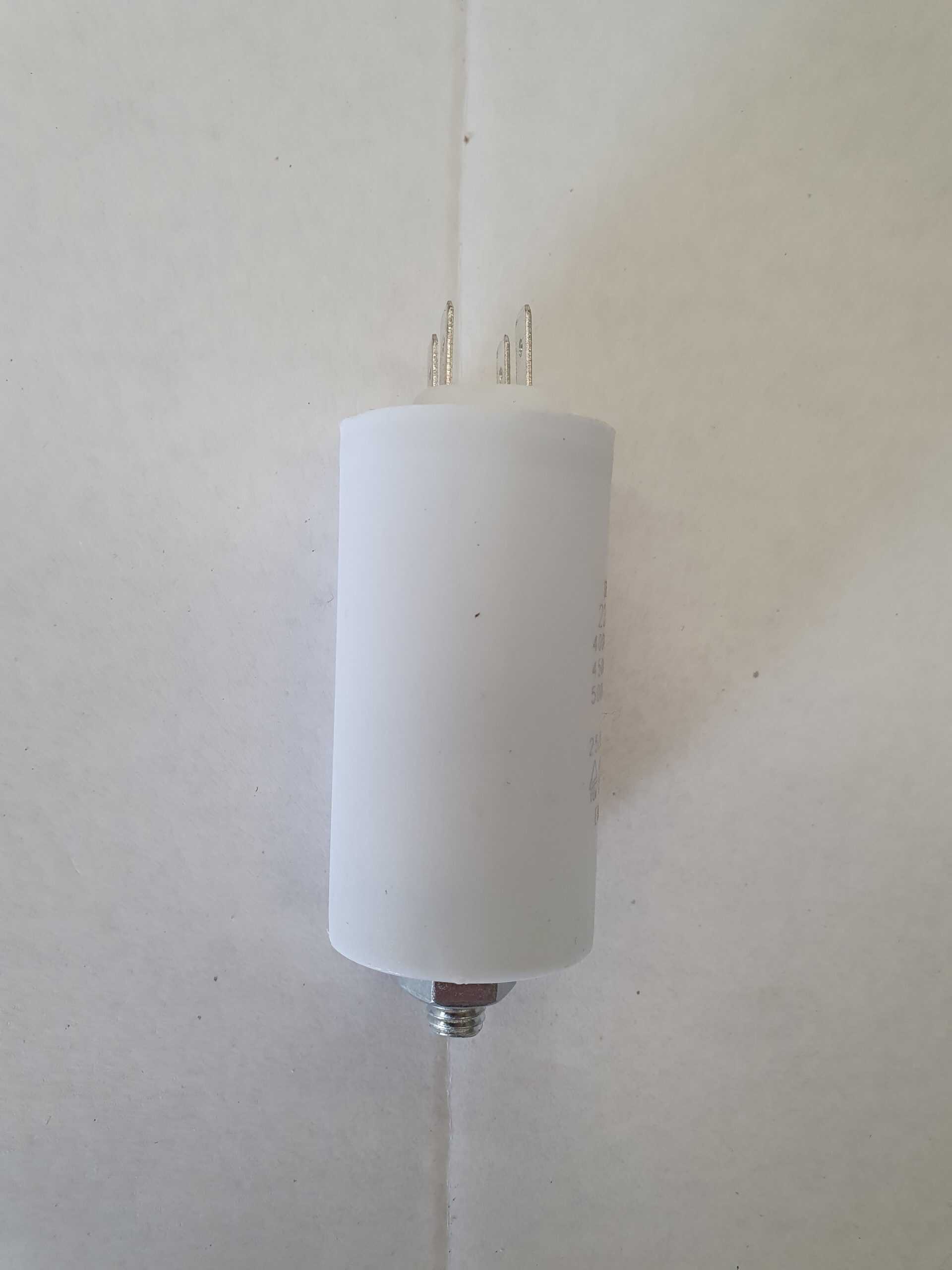 22UF Capacitor with 4 Terminals - Image 2