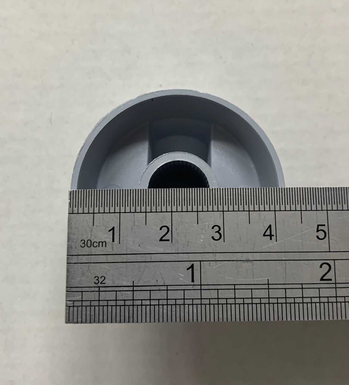 4 Pack Of Silver Oven Knobs With Adaptors - Image 3